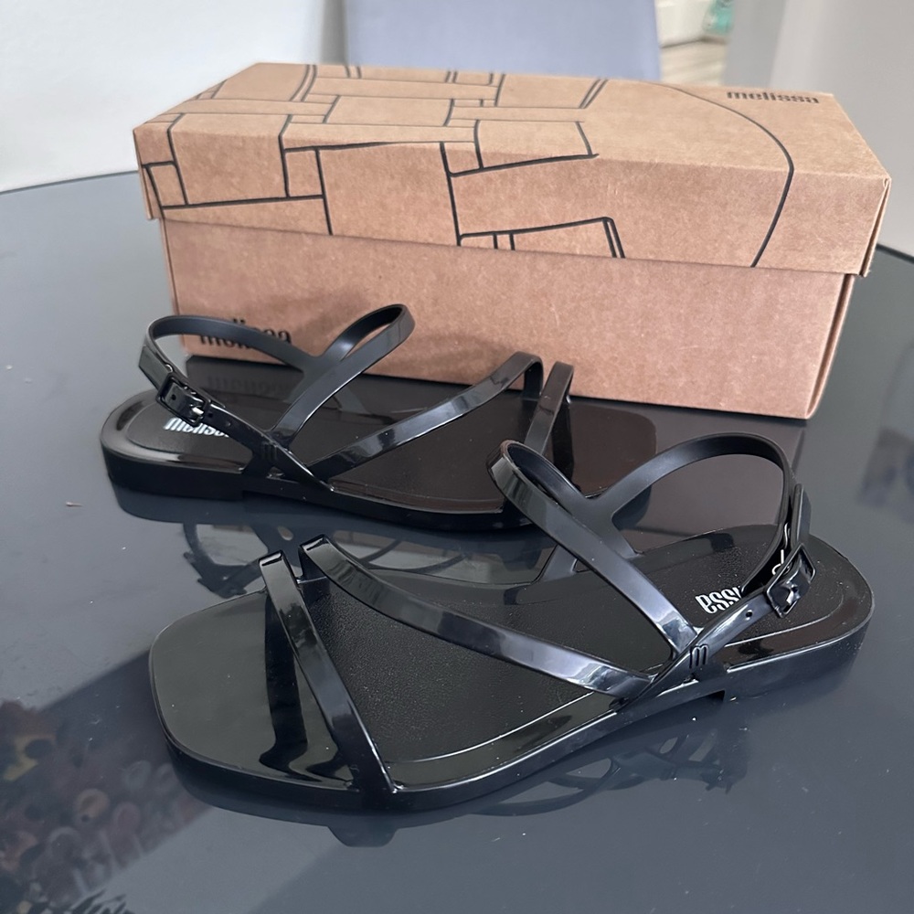 Melissa, Women's Essential Classy Sandals, Black, Size 5